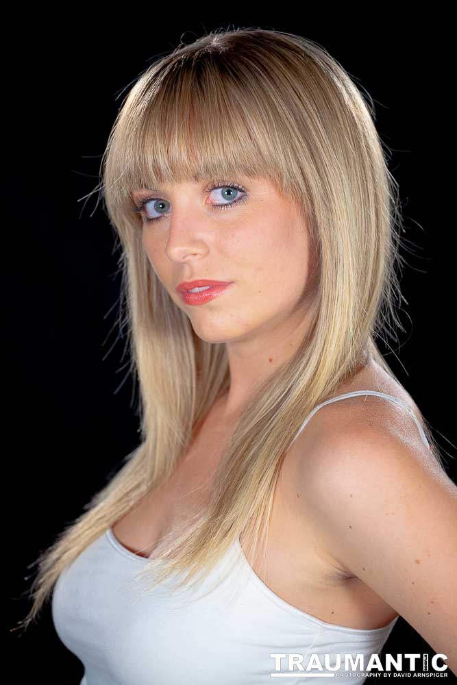 I met T'Lane through a session I shot for a friend of hers on Manhattan Beach. She was absolutely gorgeous and I was thrilled that she agreed to shoot with me.